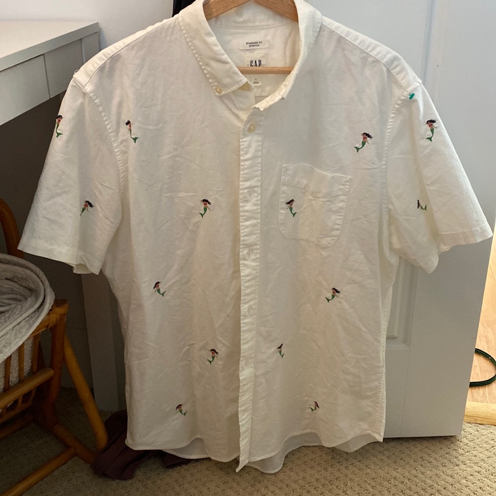Gap mermaid shirt